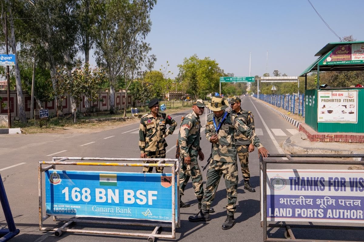 पाकिस्तानी रेंजर्स ने BSF जवान को हिरासत में लिया, रिहाई के लिए फ्लैग मीटिंग जारी…