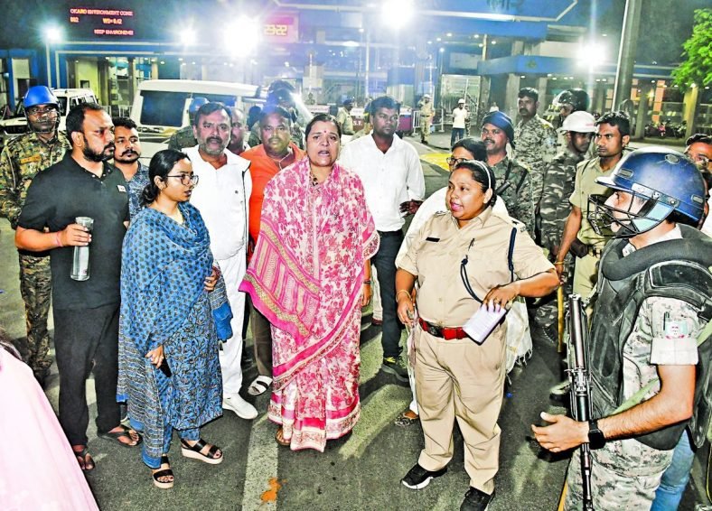 बीएनएसएस की धारा 170 के तहत बीएस सिटी थाना ने बोकारो विधायक श्वेता को किया गिरफ्तार….