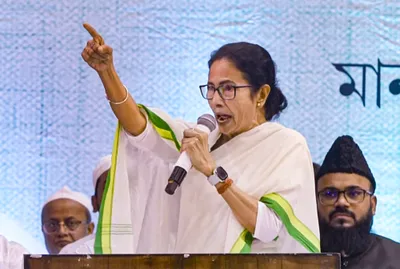 मुर्शिदाबाद दंगे पूर्व नियोजित थे; भाजपा, बीएसएफ, केंद्रीय एजेंसियों ने भड़काई हिंसा: ममता…