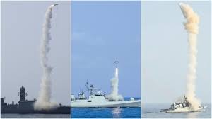 युद्धपोतों की सफल एंटी-शिप मिसाइल फायरिंग, अरब सागर से नौसेना ने…