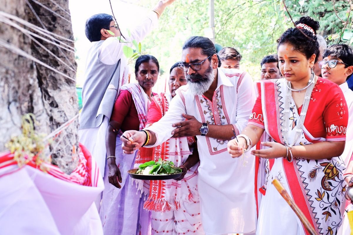 Jharkhand Holiday: झारखंड को हेमंत सोरेन की सौगात, सरहुल पर 2 दिन का राजकीय अवकाश…