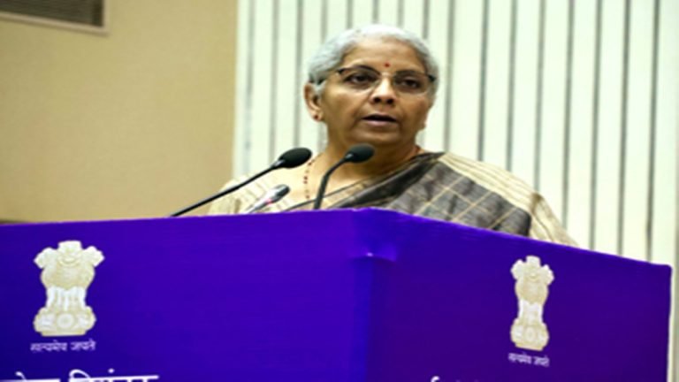 द्विपक्षीय व्यापार समझौते पर बातचीत के बीच अमेरिका दौरे पर वित्त मंत्री निर्मला सीतारमण…