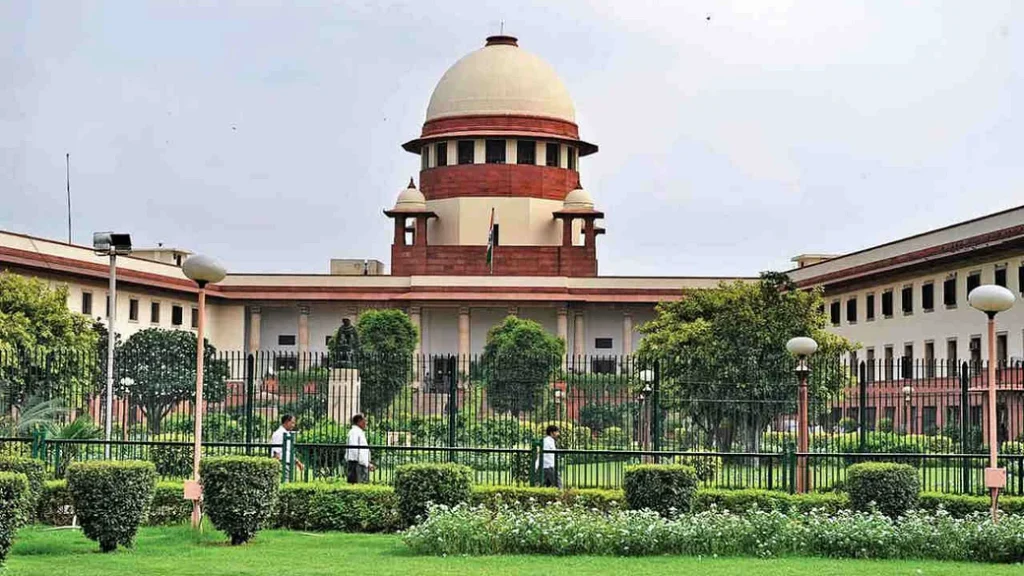 वक्फ पर सर्वोच्च न्यायालय में बहस, सीजेआई बोले- आर्टिकल 26 धर्मनिरपेक्ष, यह सभी पर लागू …
