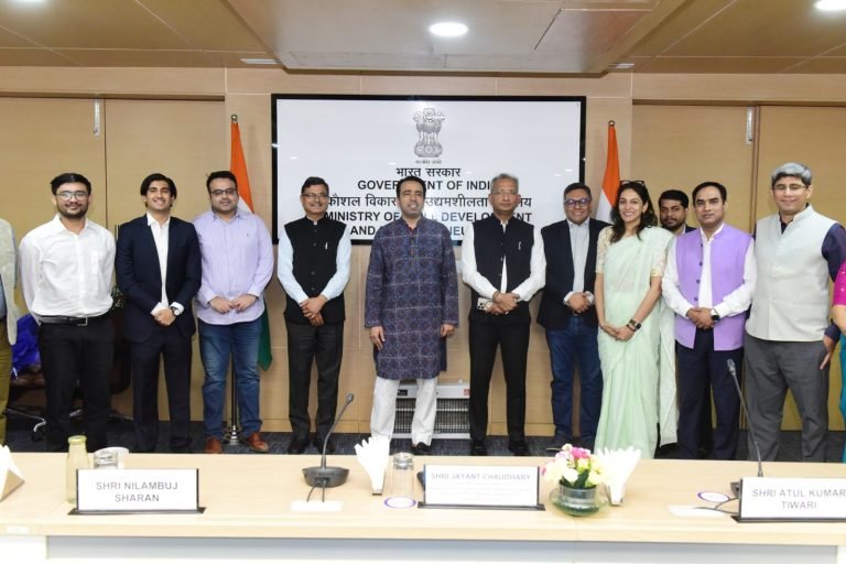 स्किल इंडिया की मेटा के साथ साझेदारी, व्हाट्सऐप पर मिलेगी रोजगार की जानकारी…