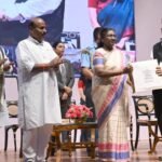 राष्ट्रपति द्रौपदी मुर्मु ने कहा- ‘वरिष्ठ नागरिक अतीत से जुड़ने की कड़ी और भविष्य के मार्गदर्शक होते हैं’…