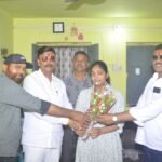 डिनोबली स्कूल सिंदरी की टॉपर पल्लवी को भाजपा नेता दिनेश सिंह ने किया सम्मानित…