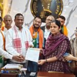 बीजेपी का आक्रोश मार्च… डीसी को सौंपा ज्ञापन…