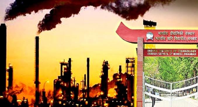 Dhanbad News: सीवरेज का गटर साफ करने चेंबर में उतरे सफाइकर्मी की मौत….