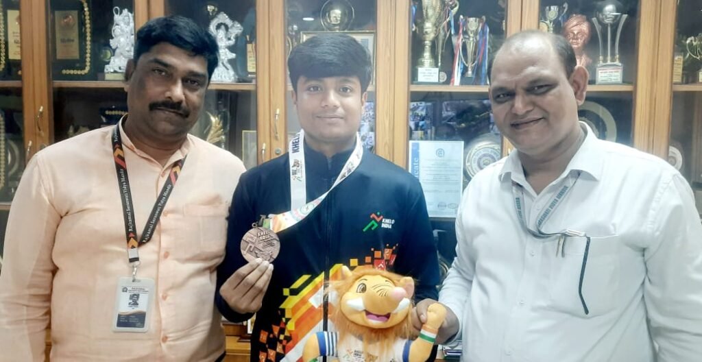खेलो इंडिया मे राजकमल स.वि.मंदिर के रणवीर ठाकुर ने झारखंड के लिए जीता कांस्य पदक…