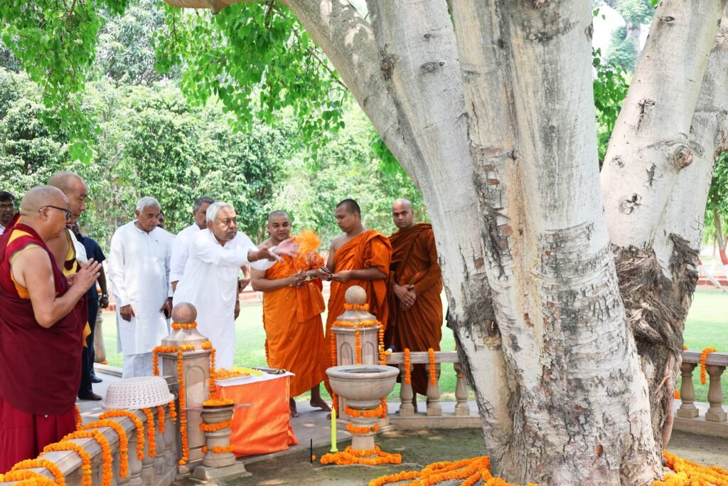 बुद्ध पूर्णिमा के पावन अवसर पर आयोजित कार्यक्रम में शामिल हुये मुख्यमंत्री…
