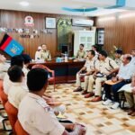 सख्त तेवर में दिखे जामताड़ा एसपी : अपराध नियंत्रण को लेकर थाना प्रभारियों पर गिर सकता है कार्रवाई की गाज…