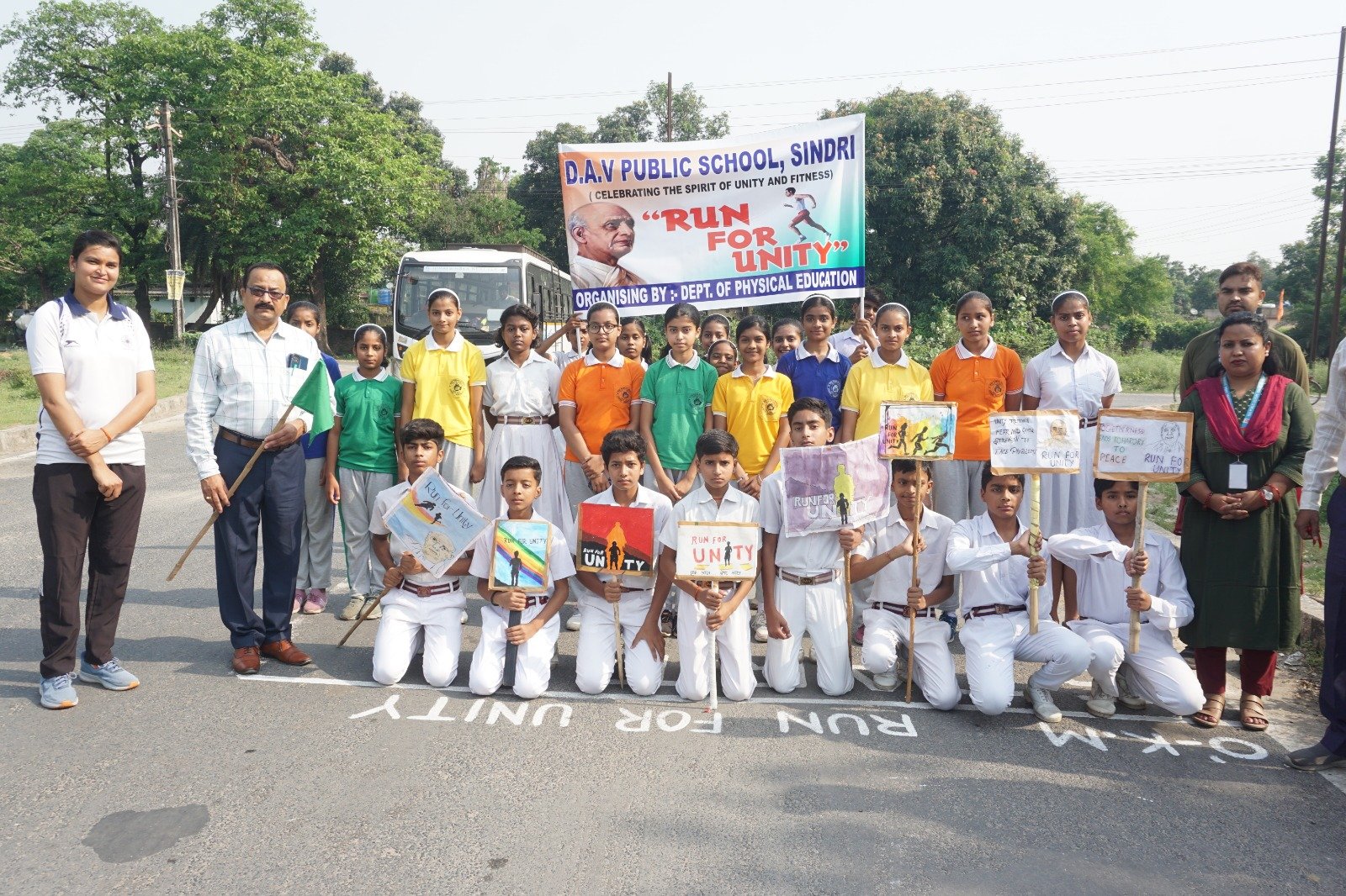 डी. ए. वी. सिंदरी में “रन फॉर यूनिटी” कार्यक्रम का सफल आयोजन…