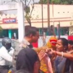 बोकारो में मंईयां योजना के पैसे के लिए सड़क पर उतरीं महिलाएं, जमकर किया हंगामा…