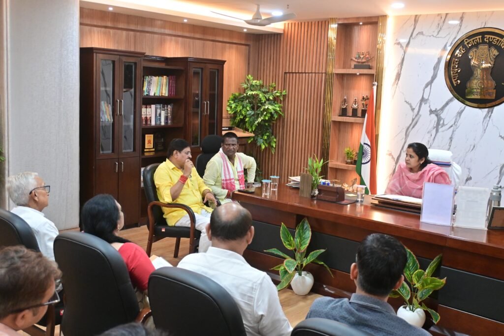 विशेष दुकान से किताब, ड्रेस खरीदने का निजी स्कूल नहीं बना सकते दबाव : उपायुक्त…