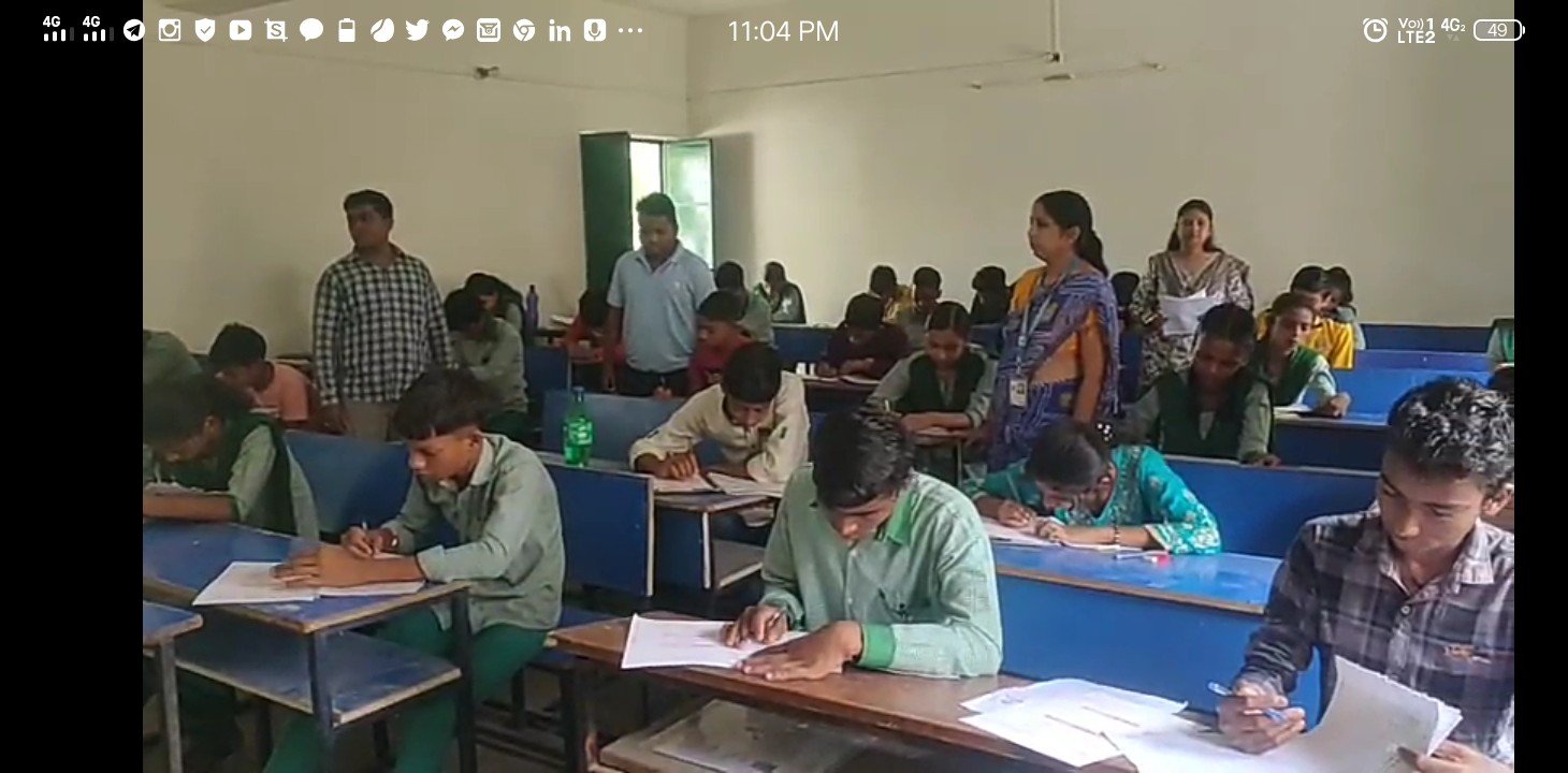 जामताड़ा में राष्ट्रीय साधन सह मेधा छात्रवृत्ति परीक्षा संपन्न, 264 में से 11 छात्र रहे अनुपस्थित…