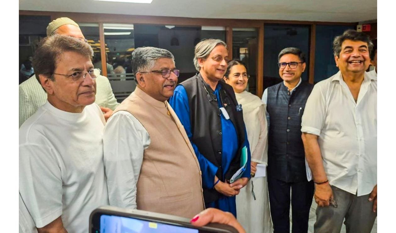 सीजफायर में ट्रंप की भूमिका, परमाणु धमकी, विदेश सचिव ने संसदीय समिति को एक-एक की जानकारी दी…