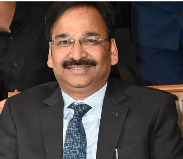 IAS अधिकारी विनय चौबे को पूछताछ के लिए ACB ने हिरासत में लिया, जानिए क्या है मामला…