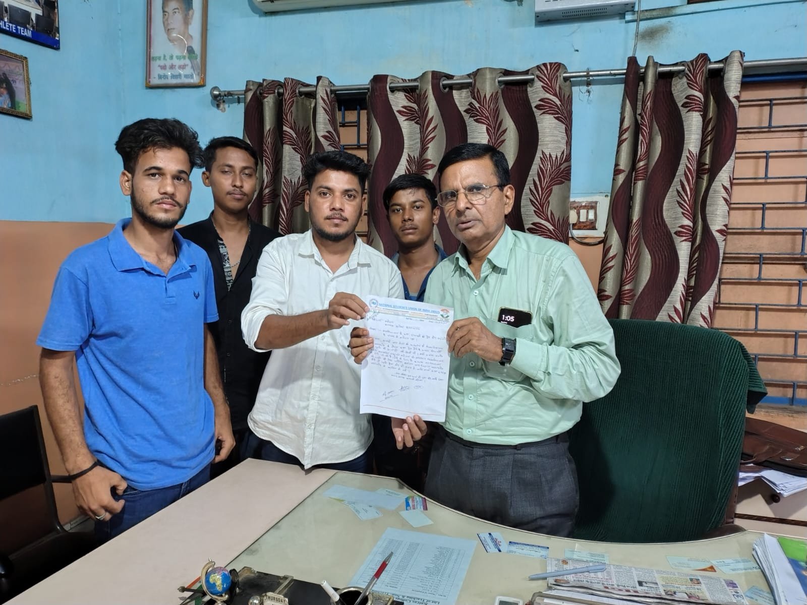 NSUI ने की कतरास कॉलेज के ड्रेस कोड को बदलने की मांग…