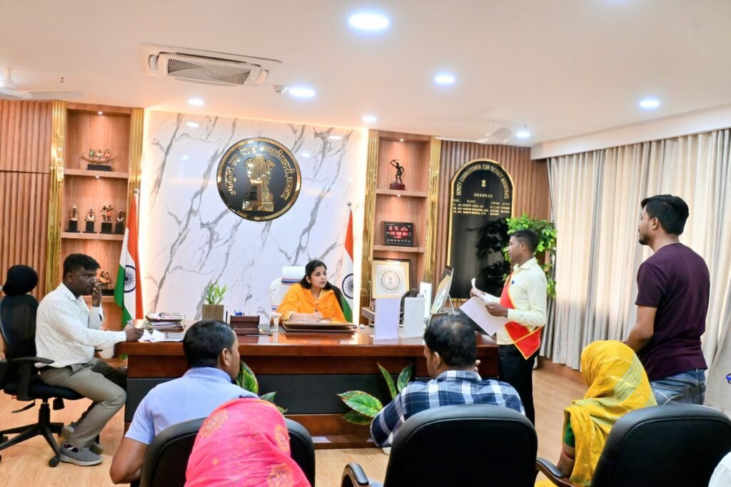 आदेश के बावजूद रसीद निर्गत करने में कर्मचारी कर रहे हैं आनाकानी…