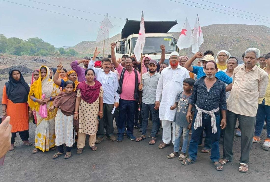 पिट वाटर के लिए बागडिगी पुल के समीप किया सड़क जाम…