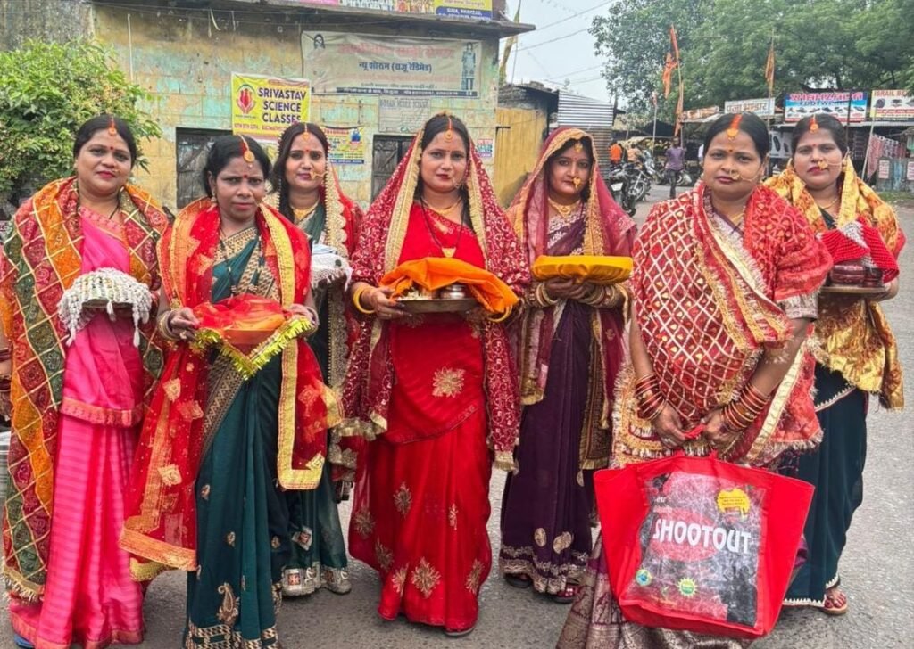 धनबाद कोयलांचल में सुहागिन महिलाओ ने विधि-विधान से की वट-सावित्री की पूजा , अपने पतियों की लंबी उम्र के लिए मांगा वरदान…