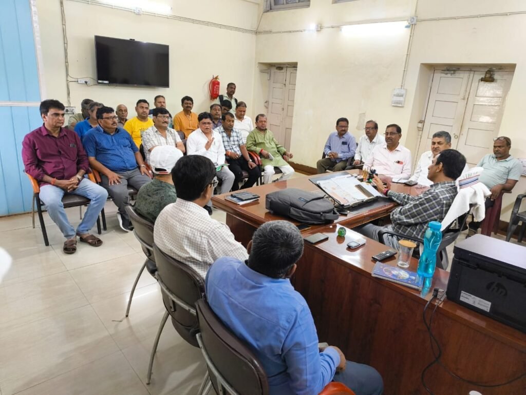 लचर बिजली व्यवस्था में सुधार को ले कर चैंबर ऑफ कॉमर्स पुराना बाज़ार ने बिजली जीएम को सौंपा ज्ञापन!…