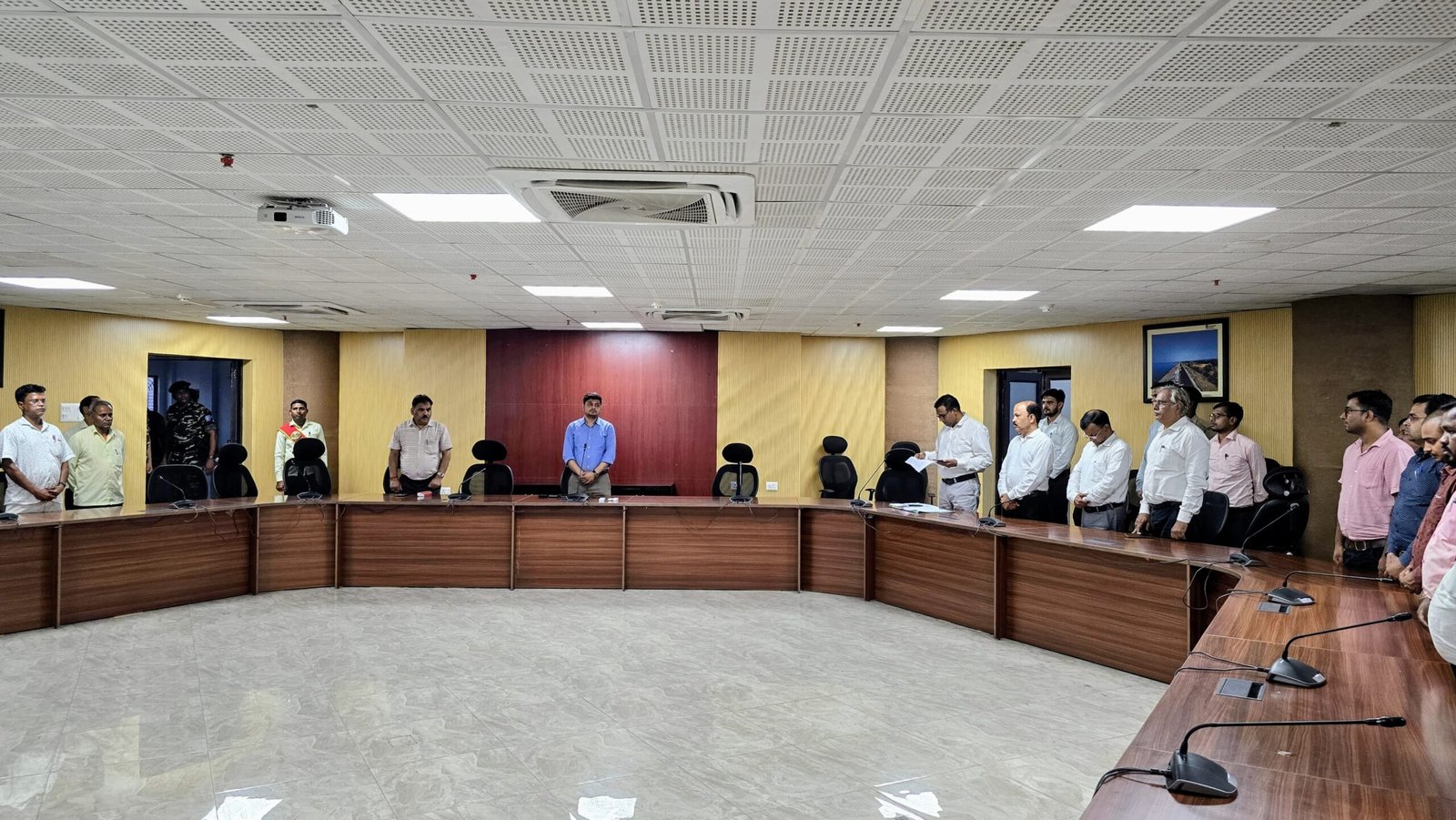 अनुसेवक के निधन पर शोक सभा का आयोजन…