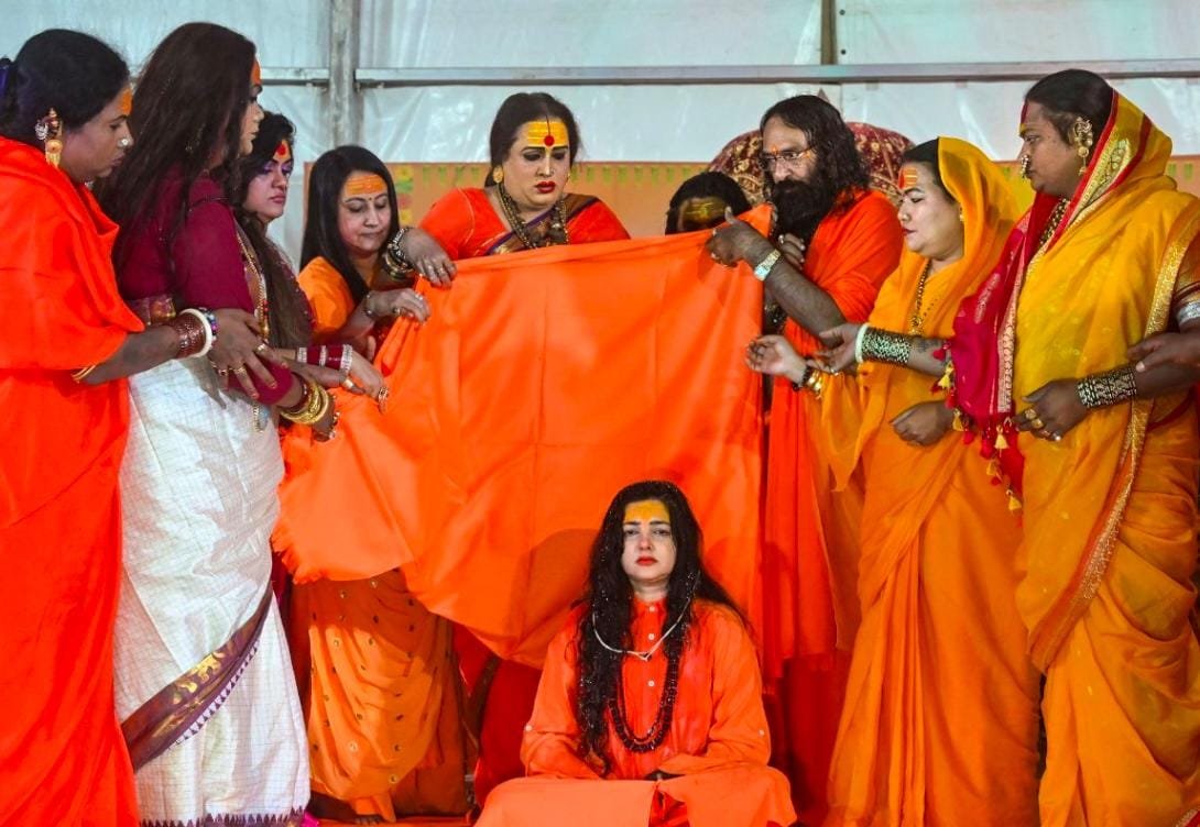 महामंडलेश्वर विवाद पर ममता कुलकर्णी ने पहली बार तोड़ी चुप्पी, कहा- 25 साल की तपस्या…