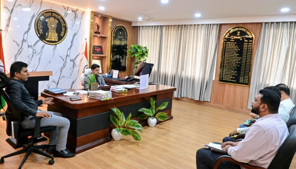 उपायुक्त ने सीवरेज परियोजनाओं को समय पर पूरा करने का दिया निर्देश…