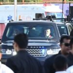 पीएम मोदी ने पटना में रोड शो के बाद बीजेपी दफ्तर में बैठक की, अब राजभवन जा रहे…