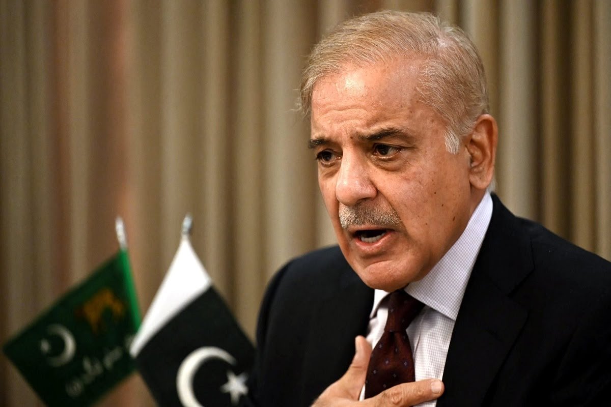 Mock Drill: भारत के मॉक ड्रिल से सहमा पाकिस्तान, घबरा कर पीएम शहबाज ने की तीनों सेना प्रमुखों से मुलाकात…