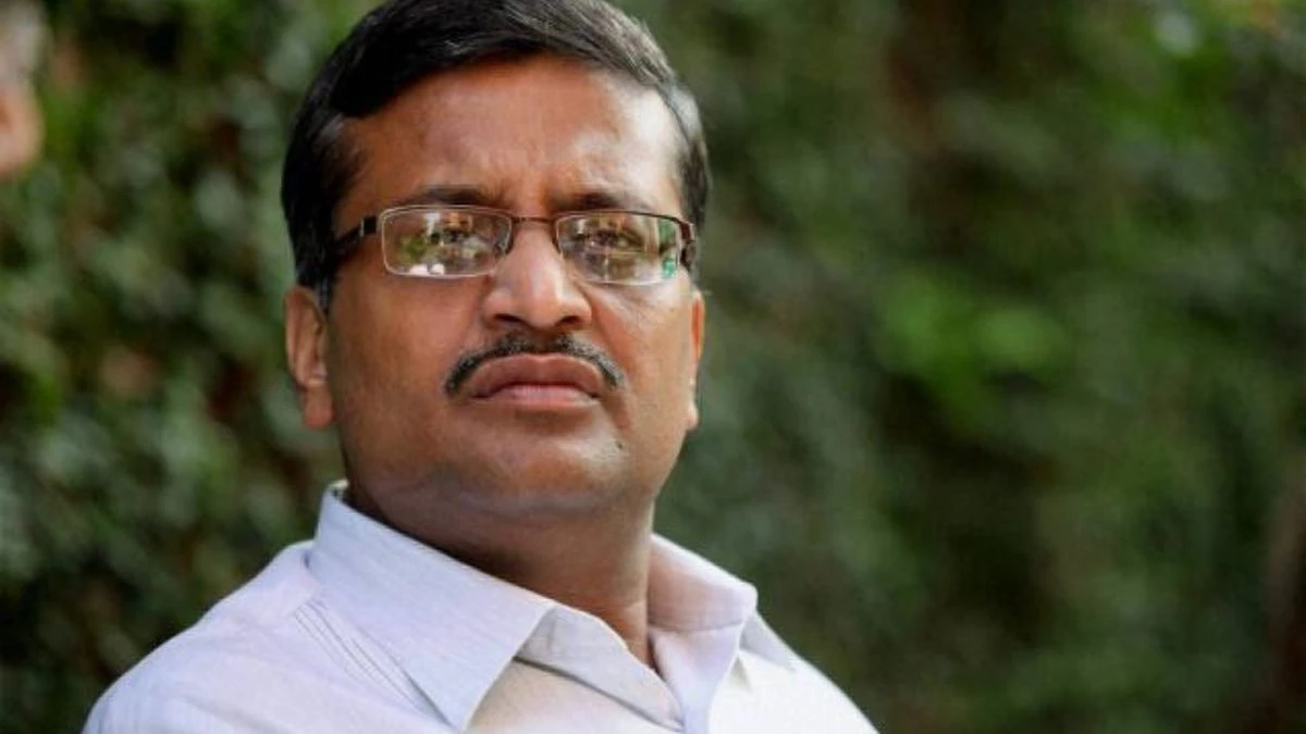 34 साल की सर्विस में 57 बार ट्रांसफर, कौन हैं हरियाणा के सबसे चर्चित IAS अशोक खेमका, जो आज हुए रिटायर…