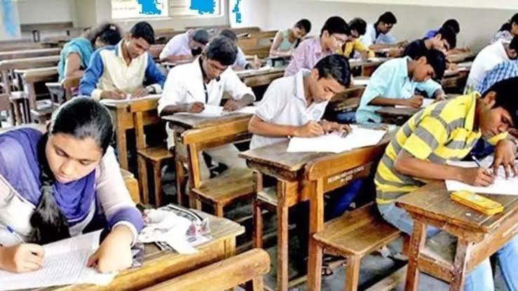 Dhanbad News : बीएड छात्रों को अब पेडागॉजी के पढ़ने होंगे दो पेपर…