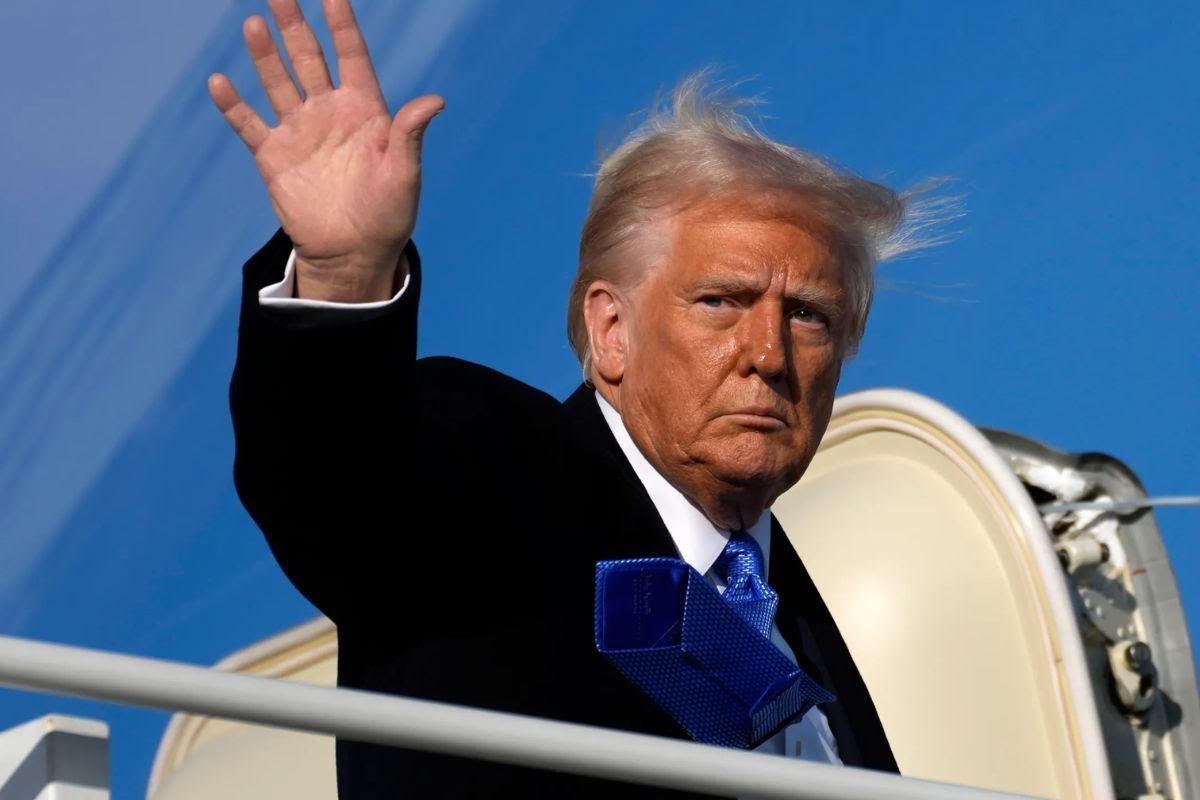 Donald Trump का बड़ा फैसला, 12 देशों पर यात्रा बैन, 7 पर सख्त पाबंदियां लगाई…