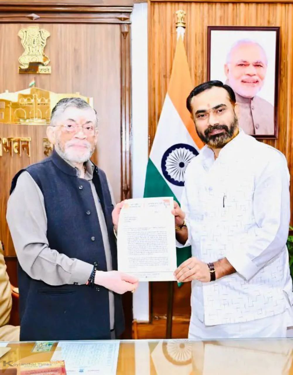 बोकारो एयरपोर्ट के परिचालन को लेकर राज्यपाल से मिले कुमार अमित…