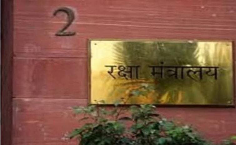 बिना अनुमति के सैन्य अधिकारियों के परिवारों से न मिलें’, रक्षा मंत्रालय की मीडिया को एडवाइजरी…