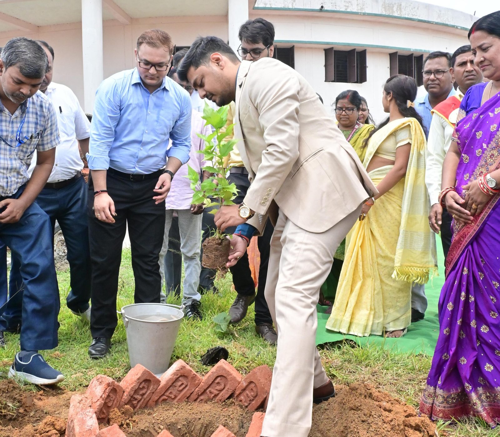 विश्व पर्यावरण दिवस के अवसर पर उपायुक्त ने किया पौधारोपण…