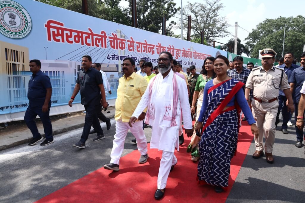 CM ने आधुनिकतम तकनीक से निर्मित सिरमटोली चौक से राजेंद्र चौक होते हुए मेकॉन गोलचक्कर तक फोरलेन फ्लाईओवर / एलिवेटेड पथ -सह -आरओबी परियोजना राज्य को किया समर्पित….