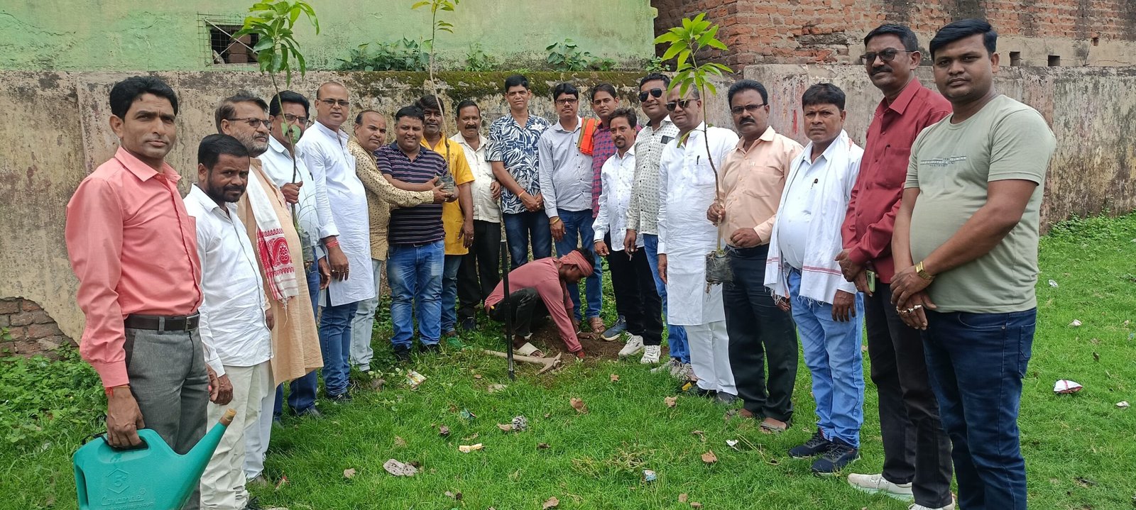 विश्व पर्यावरण दिवस के अवसर पर भाजपा नेताओं व कार्यकर्ताओं ने किया फलदार पौधारोपण…
