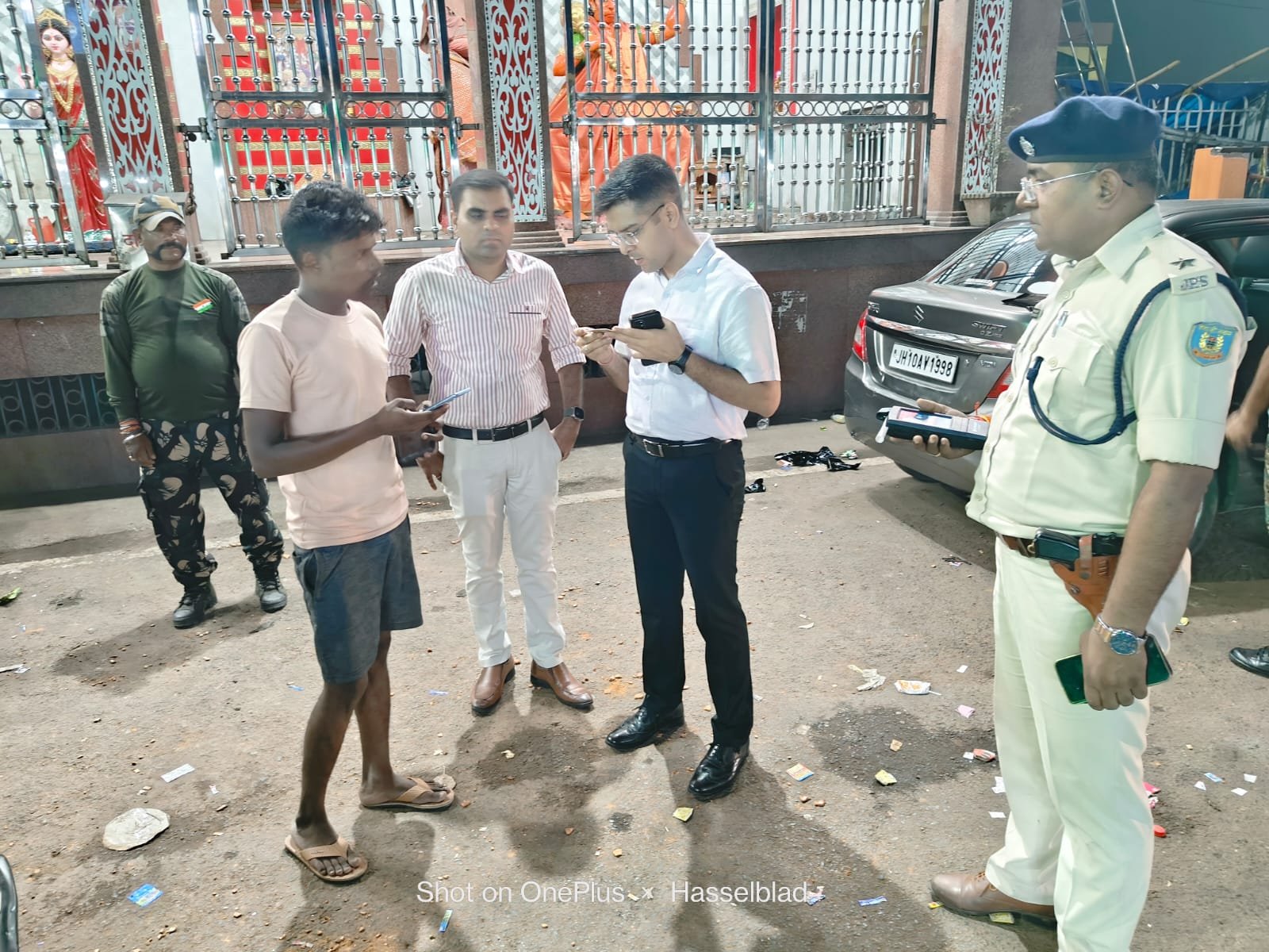 DHANBAD POLICE ACTION: ट्रैफिक व्यवस्था में सुधार के लिए सड़क पर उतरे CITY SP और GRAMIN SP…