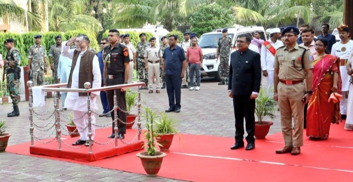 तेलमच्चो ब्रिज के समीप आयोजित आयोजित ‘देवनद-दामोदर महोत्सव-2025’ में शामिल होने बोकारो पहुंचें राज्यपाल…