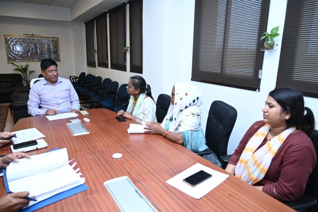 रेलकर्मियों ने अपर महाप्रबंधक से मुलाकात कर अपनी समस्याओं से अवगत कराया…