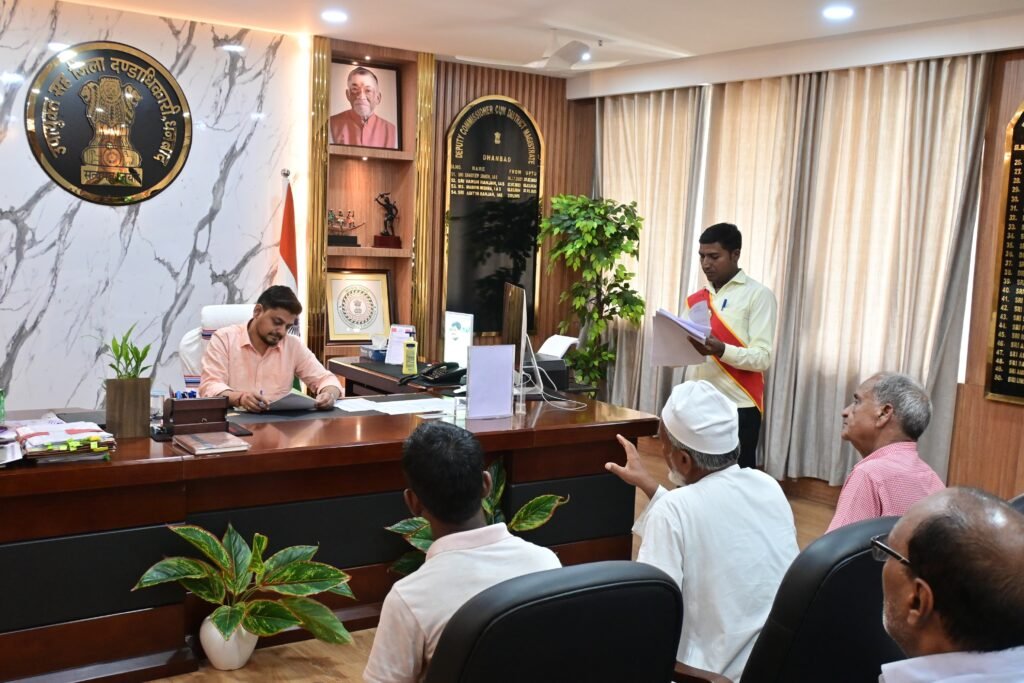 उपायुक्त ने सुनी आम जनों की शिकायत…