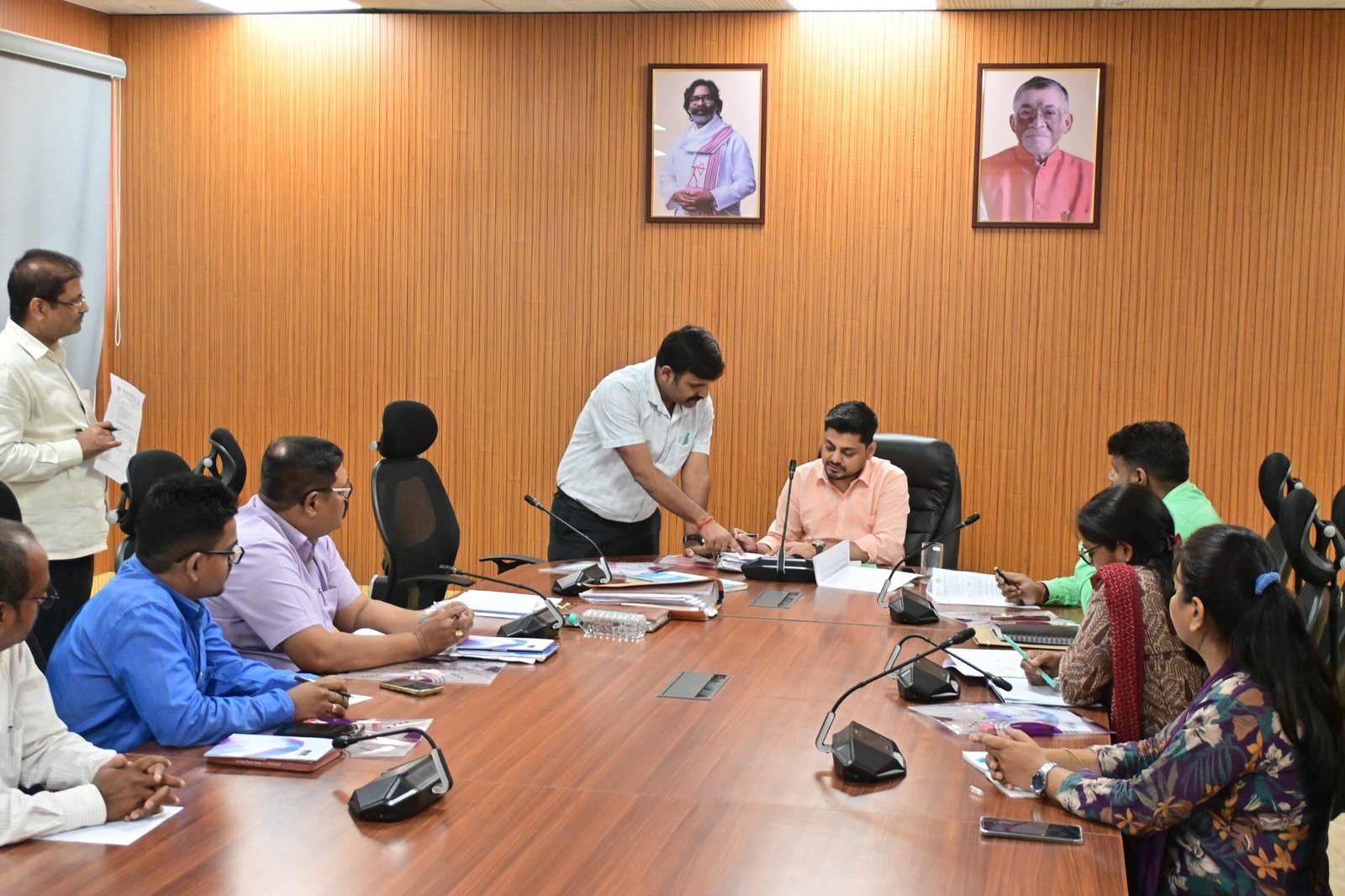 जिन ऋणी किसानों का सत्यापन पूरा हो गया है उन्हें दें ऋण माफी योजना का लाभ – उपायुक्त…