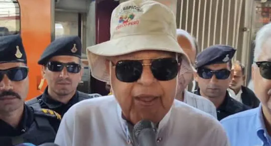 ‘मेरी आंखों में आंसू आ गए’, वैष्णो देवी मंदिर पहुंचे फारूक अब्दुल्ला, बोले- ‘माता ने बुलाया है, इससे कम…’