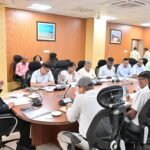 उपायुक्त ने की धरती आबा जनजातीय ग्राम उत्कर्ष अभियान की समीक्षा…