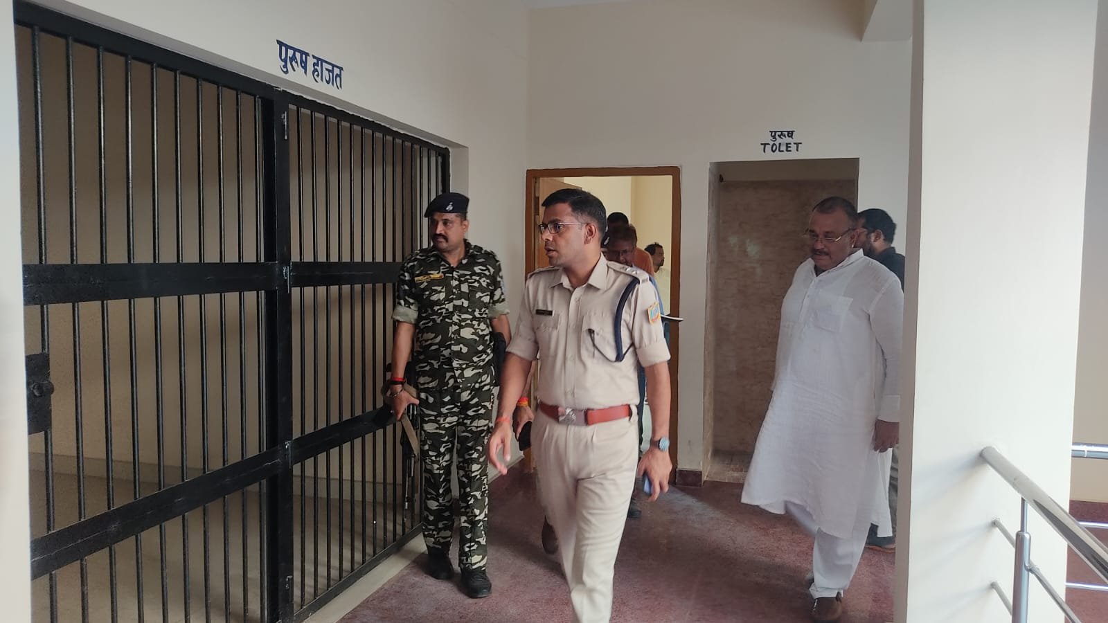 एसएसपी ने किया नवनिर्मित बरवाअड्डा थाना भवन का निरीक्षण, नए भवन में जल्द थाना को शिफ्ट करने का दिया निर्देश…