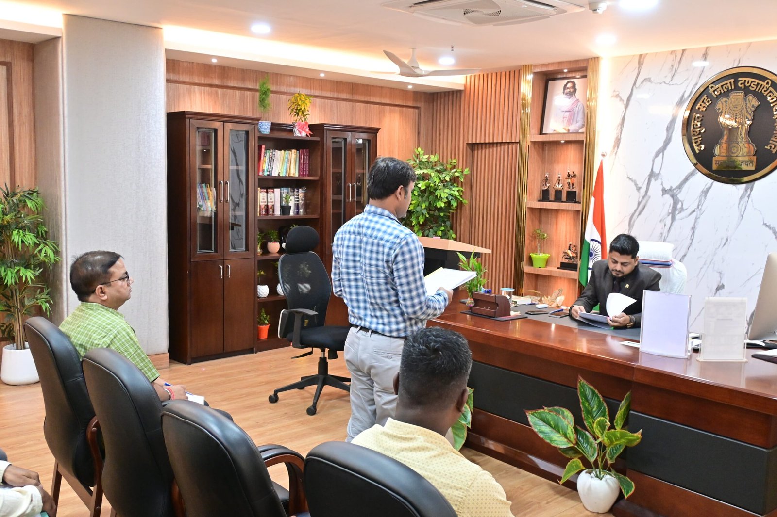 उपायुक्त की प्रधानमंत्री कुसुम योजना की समीक्षा..जांच के बाद की जाएगी सोलर पम्प अधिष्ठापन की अनुशंसा…