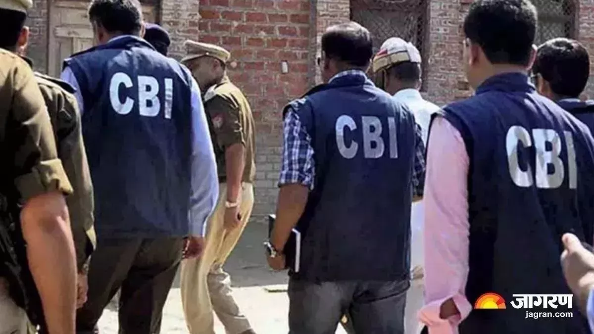 Dhanbad News: मैथन व चिरकुंडा में CBI की छापेमारी, नकली नोट छापने वाला आरोपी फरार…