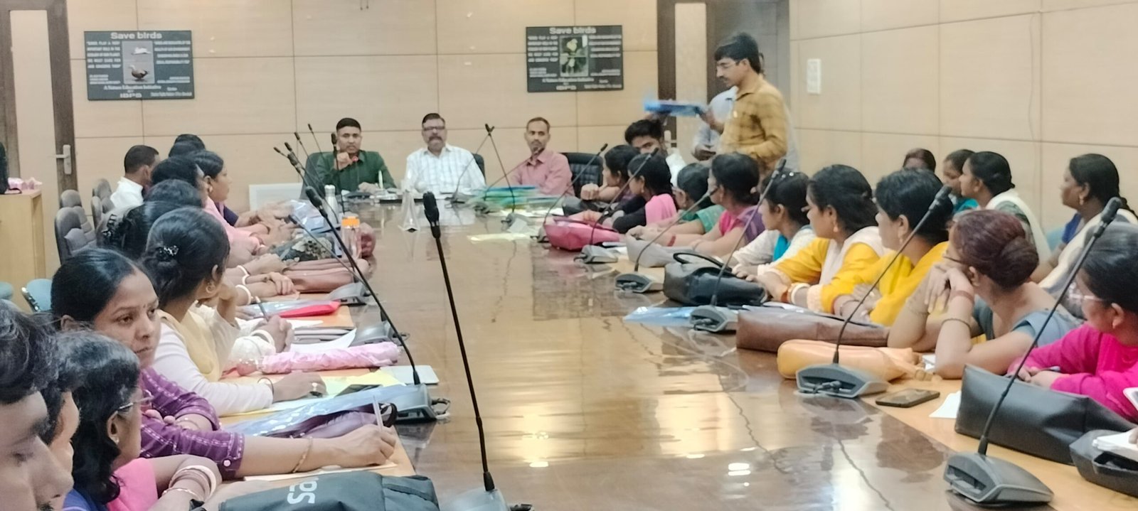 बीएलओ व सुपरवाइजरों के लिए विशेष गहन पुनरिक्षण का प्रशिक्षण प्रारंभ…